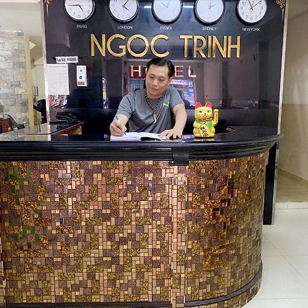 Ngoc Trinh Hotel Хошимин Екстериор снимка