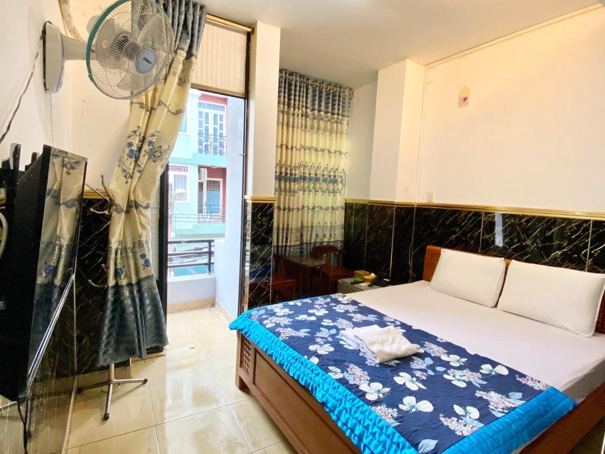 Ngoc Trinh Hotel Хошимин Екстериор снимка