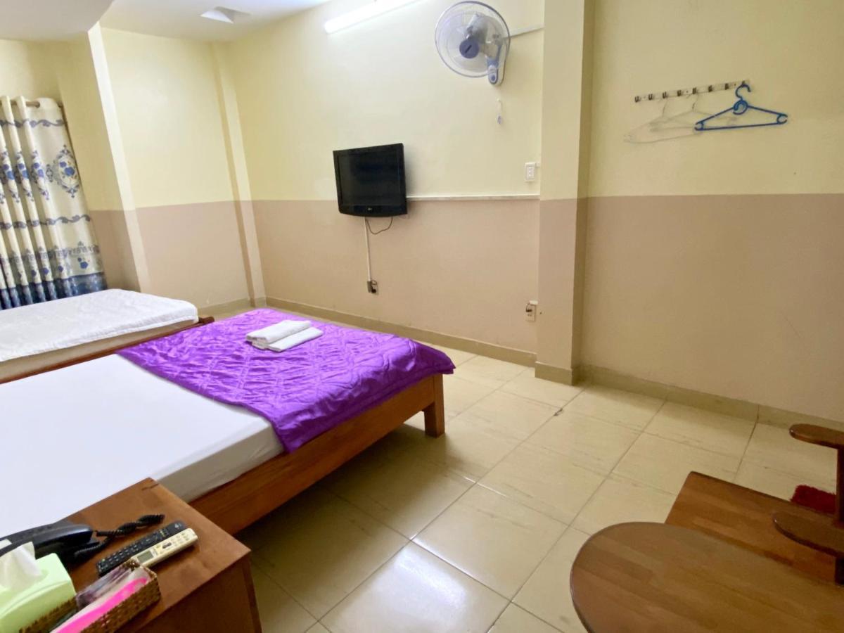 Ngoc Trinh Hotel Хошимин Екстериор снимка
