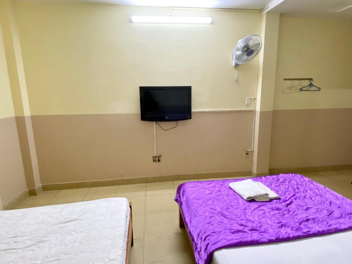 Ngoc Trinh Hotel Хошимин Екстериор снимка