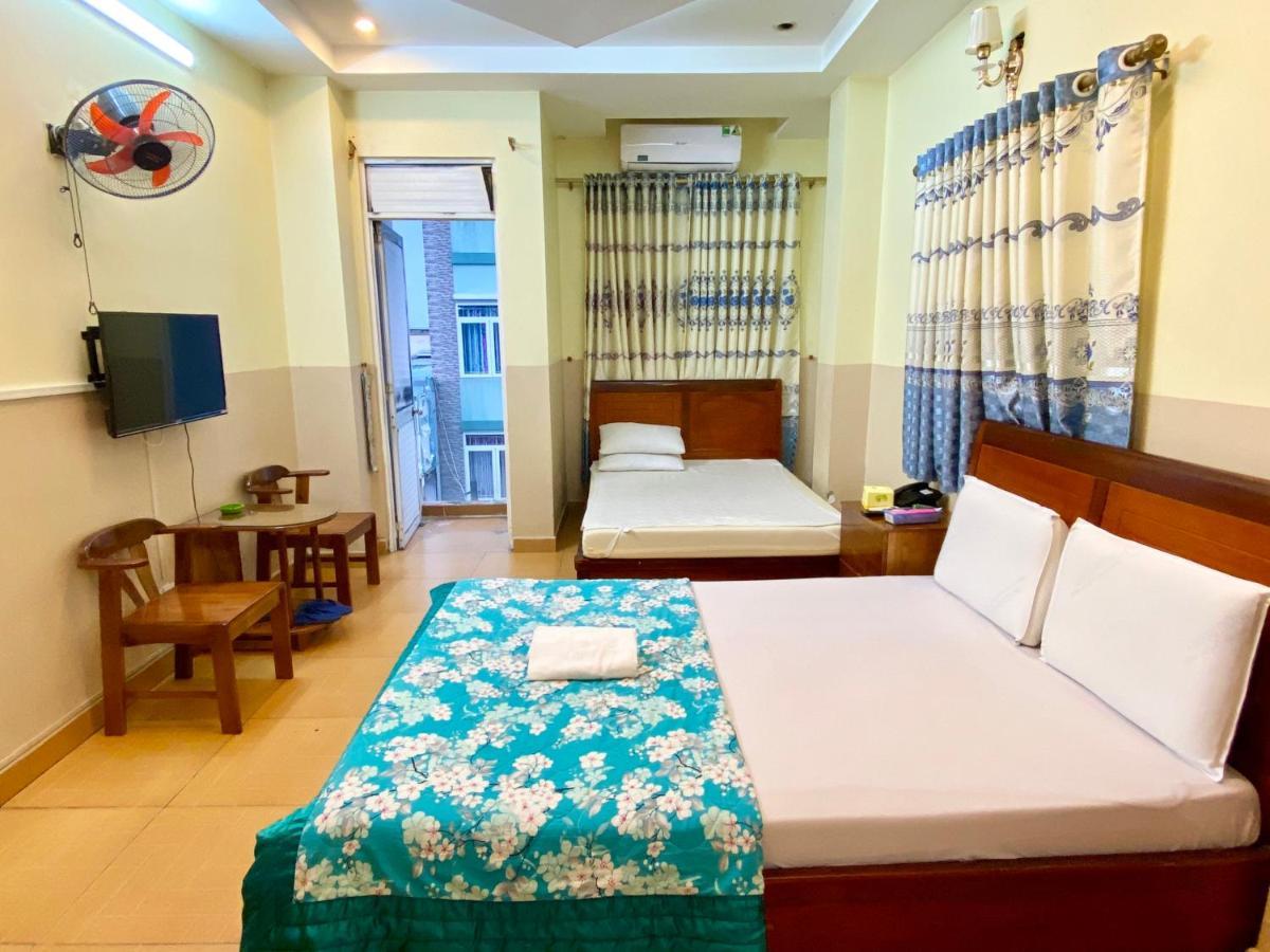Ngoc Trinh Hotel Хошимин Екстериор снимка