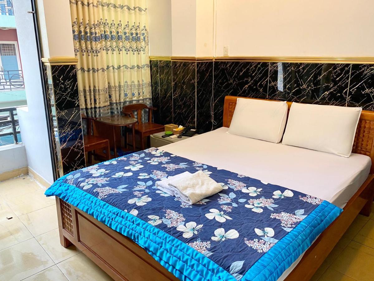 Ngoc Trinh Hotel Хошимин Екстериор снимка