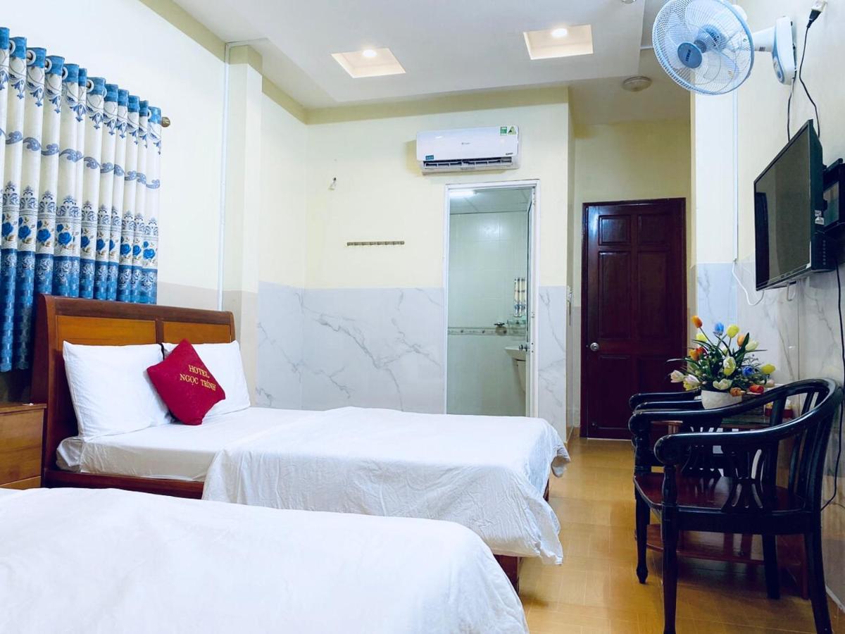 Ngoc Trinh Hotel Хошимин Екстериор снимка