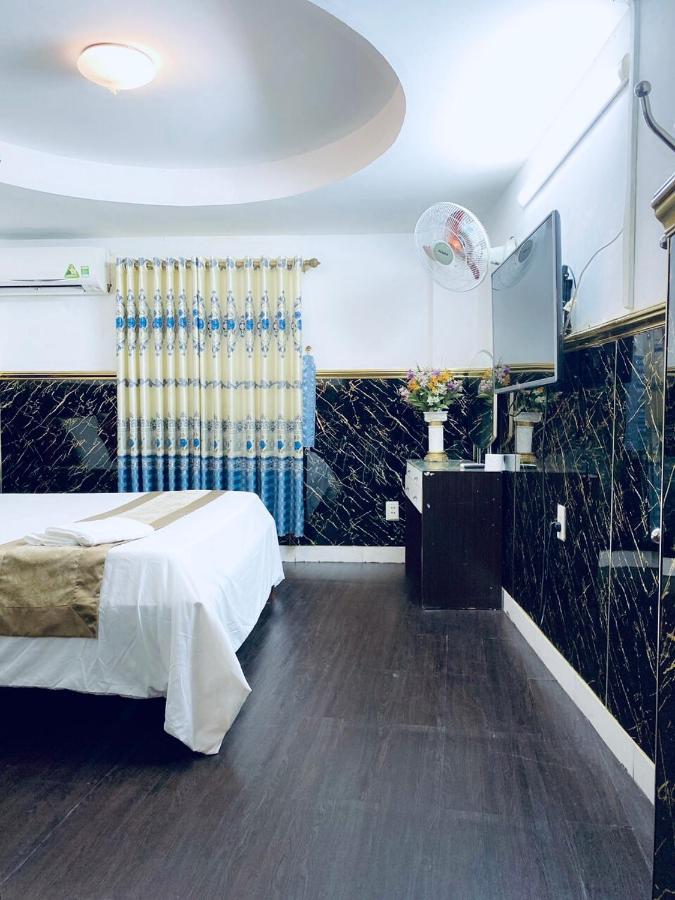 Ngoc Trinh Hotel Хошимин Екстериор снимка